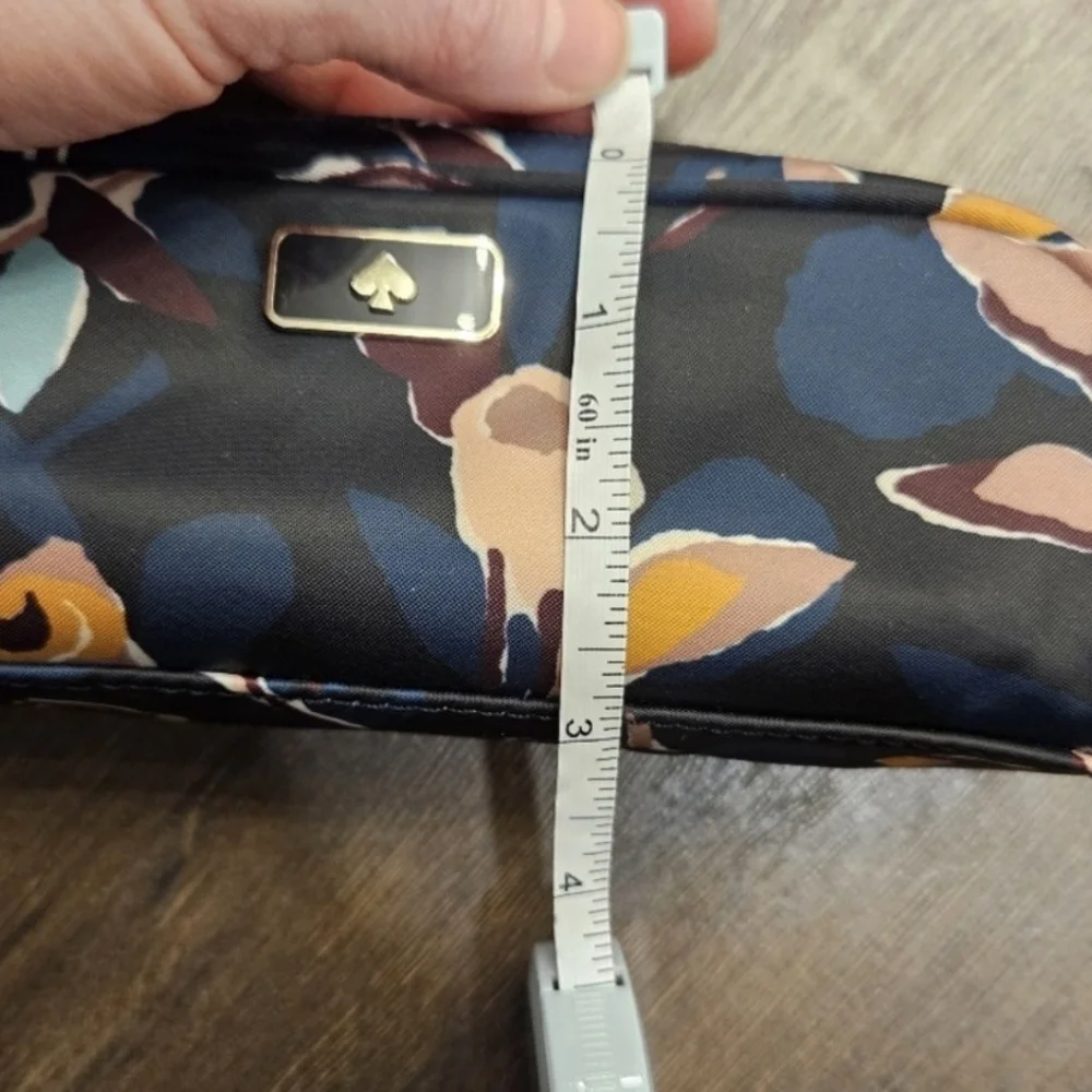 NWOT Kate Spade ♠️ Multicolor Floral Cosmetic / Accessorie Bag Beautiful !!
